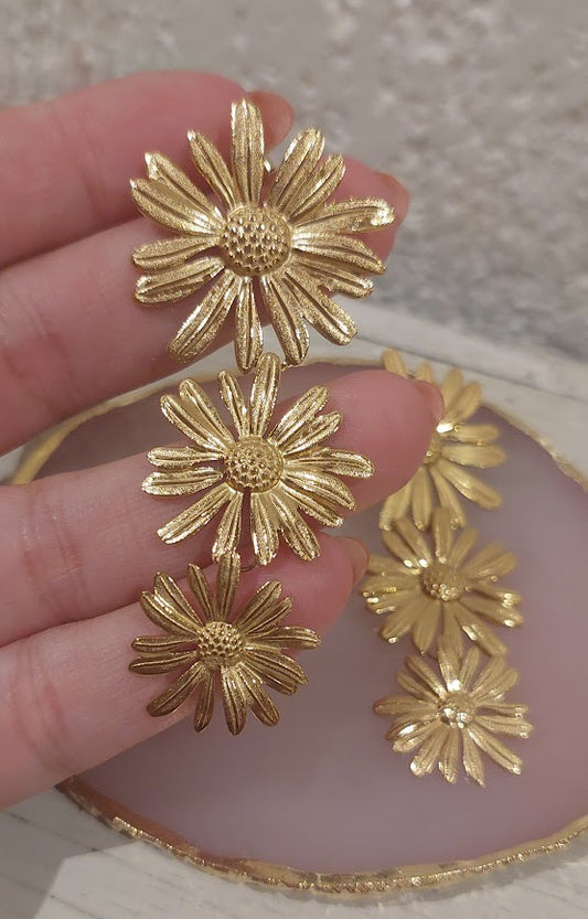 Brincos 3 flores Dourado