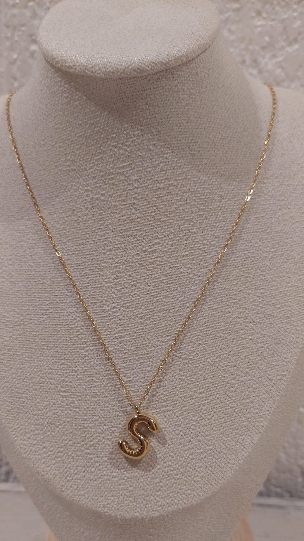 Colar Letra S