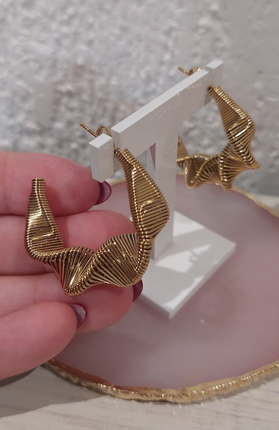 Argolas em Malha Torcida