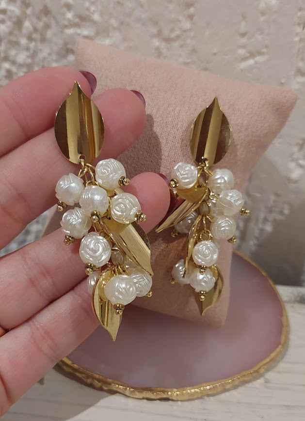 Brincos Corações Dourados Com Perolas